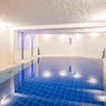 Kleine Brise Mit Meerblick Und Schwimmbad