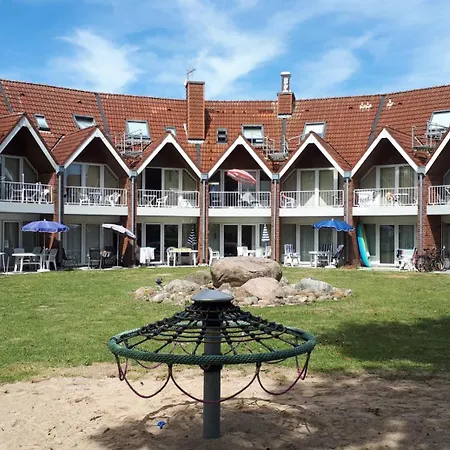Kleine Brise Mit Meerblick Und Schwimmbad Apartment Kronsgaard