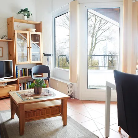 Apartment Kleine Brise Mit Meerblick Und Schwimmbad *
