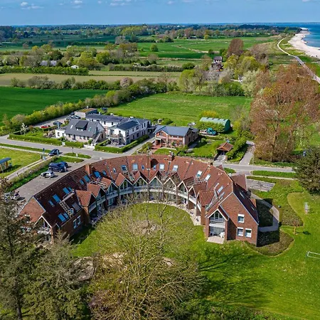 Kleine Brise Mit Meerblick Und Schwimmbad Apartment Kronsgaard