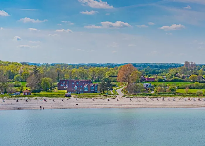 Lägenhet Kleine Brise Mit Meerblick Und Schwimmbad Kronsgaard